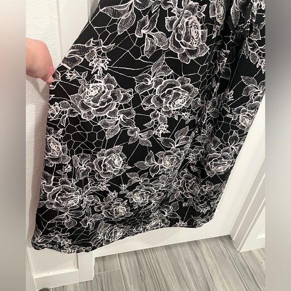 City chic midi dress. - Picture 2 of 6